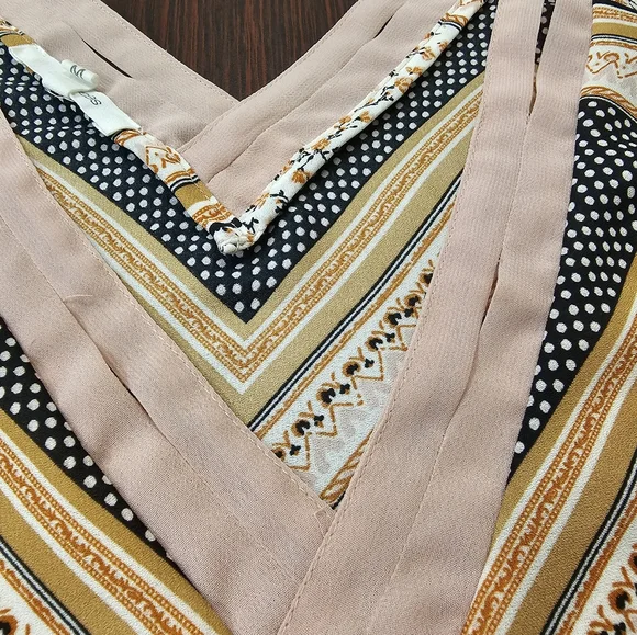 Maurices Top Size M - Picture 2 of 4